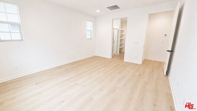 Building Photo - 6972 Calla Lily Dr