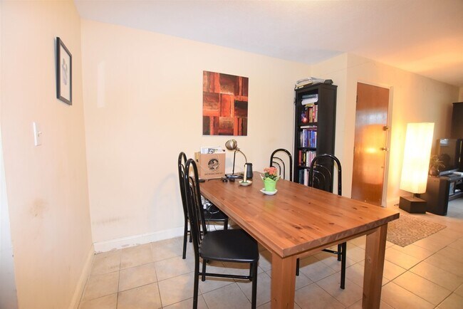 Building Photo - 33 Cogswell Ave