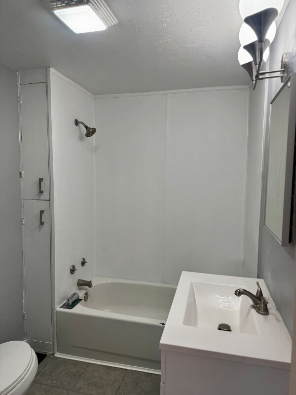 Building Photo - 108 Broad St