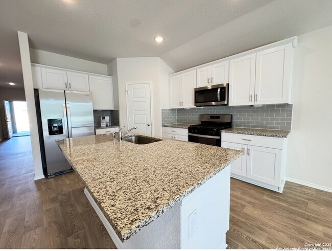 Building Photo - 349 Trent Dr