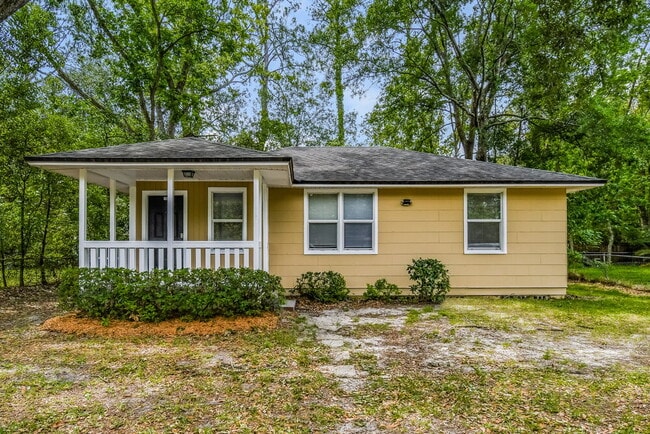 Building Photo - 2448 Ellington Ave