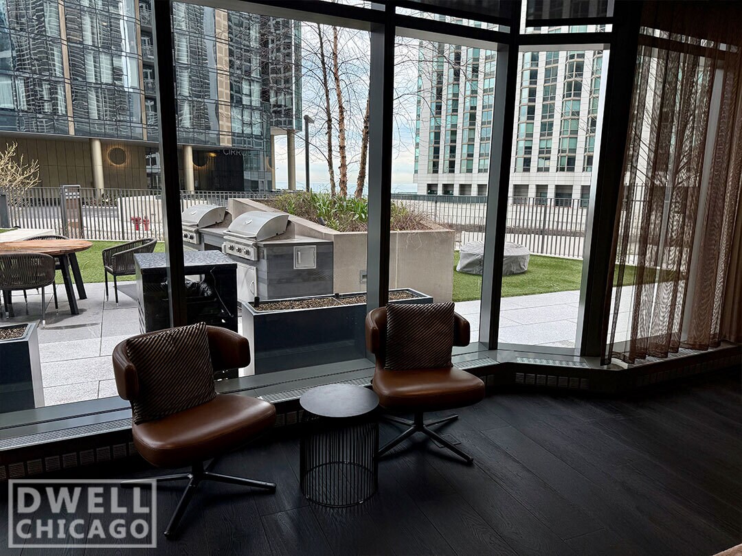 Building Photo - 460 E Waterside Dr