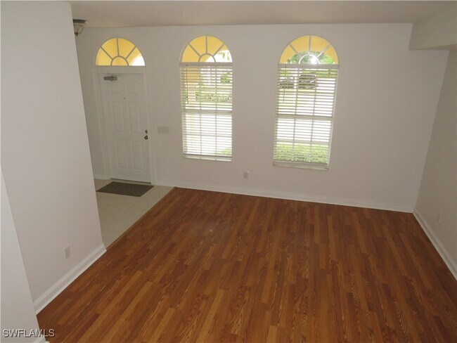 Building Photo - 6198 Towncenter Cir