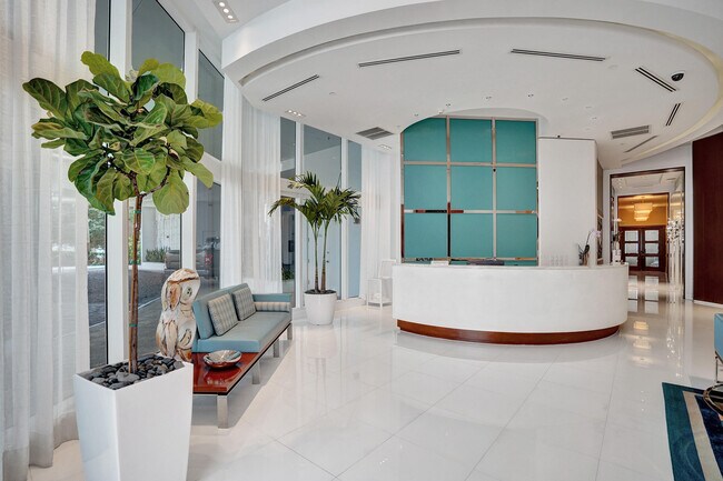 Building Photo - 2821 N Ocean Blvd