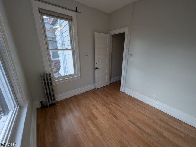 Building Photo - 124 2nd Ave