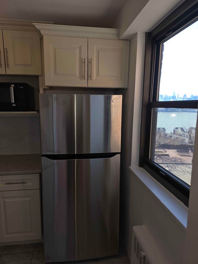 Building Photo - 6515 JFK Blvd E