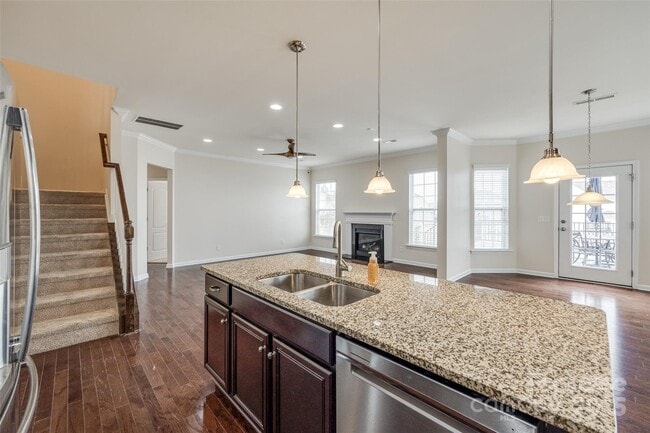 Building Photo - 327 Hawks Creek Pkwy