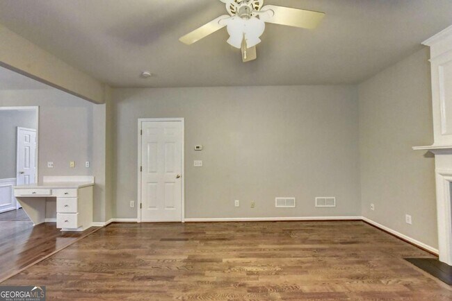 Building Photo - 7470 Brookwood Way