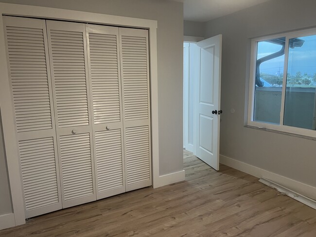 Building Photo - 662 Yardarm Dr