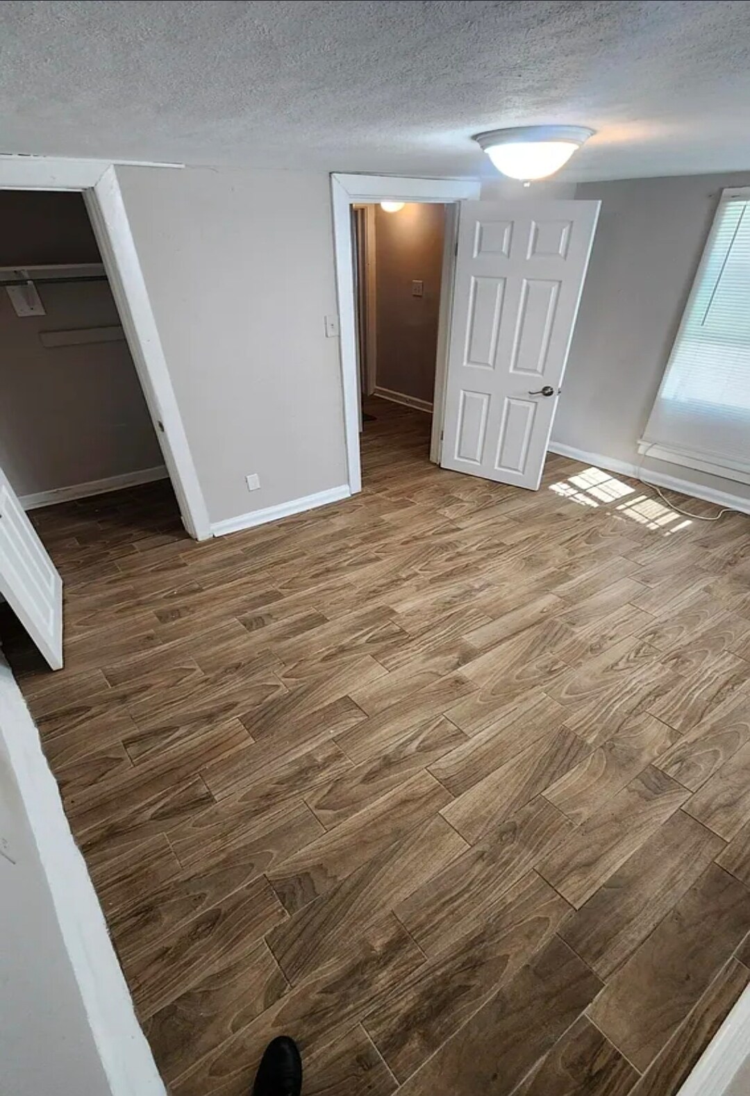 Building Photo - Room in Duplex on M.L.K. Jr Dr SW