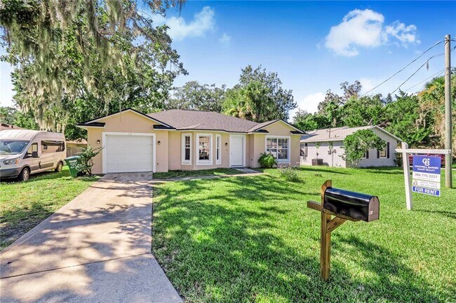 Building Photo - 816 Grove Ave