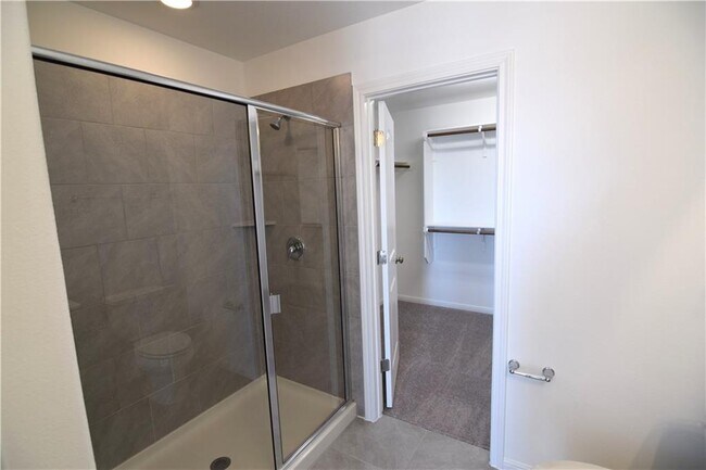 Building Photo - 6705 Routenburn St