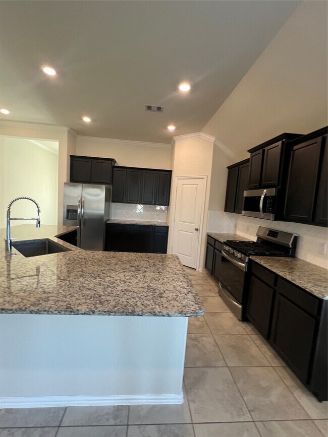 Building Photo - 4933 Spring Terrace Ln