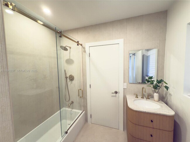 Building Photo - 1300 NE 102nd St