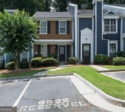 Building Photo - 6622 Wellington Square