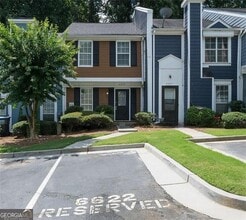 Building Photo - 6622 Wellington Square