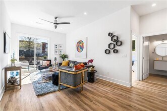 Building Photo - 1155 Custer Ave SE