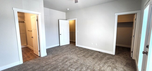Building Photo - Brand new Townhomes