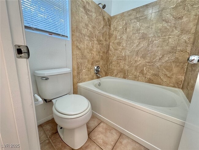 Building Photo - 9916 La Paca Ave