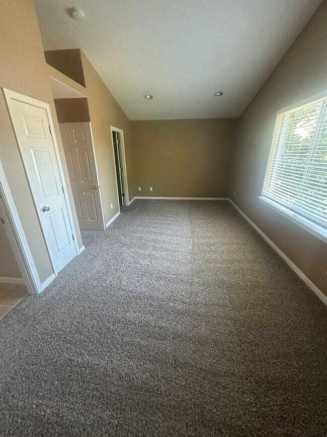Building Photo - Welcome to this stunning two-story home lo...
