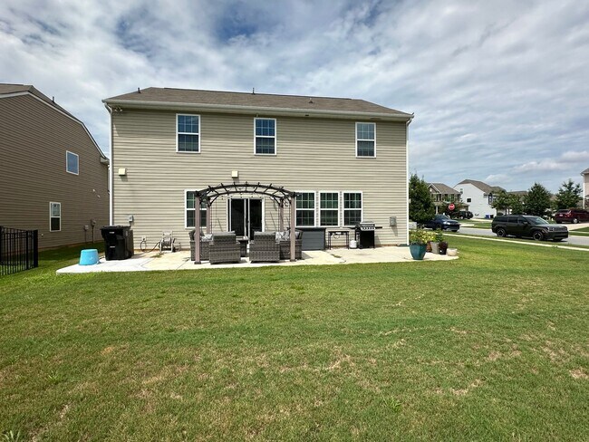 Building Photo - CORNER LOT