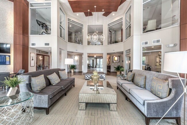 Building Photo - 5800 Woodway Dr