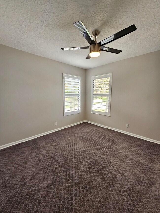 Building Photo - 3375 Jaywood Terrace