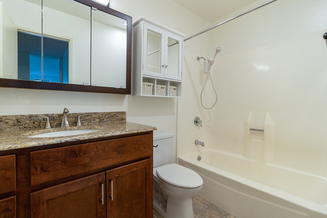 Building Photo - 3108 Raintree Cir