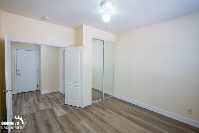 Building Photo - Beautifully Upgraded 5Bdm 3Ba Home Located in the Highly Desirable Summerlin.