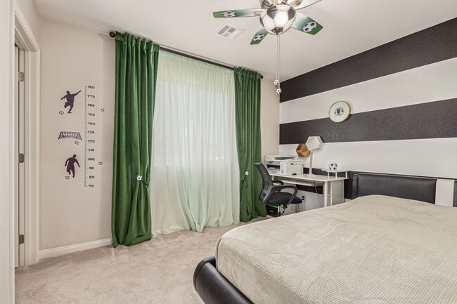 Building Photo - MODERN DESIGNED 4-BED, 3-BATH HOME IN SOUT...