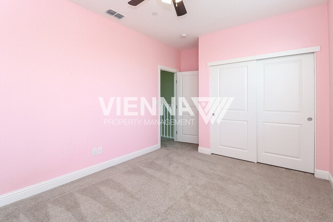 Building Photo - 12702 Thornberg Way