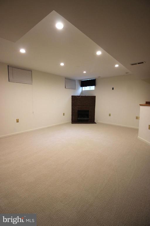 Building Photo - 14015 Wood Rock Way