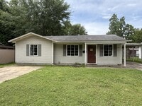 Building Photo - 2943 Hillcrest Ave