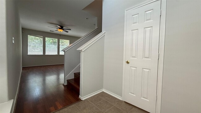 Building Photo - 35 Ledgestone Pl