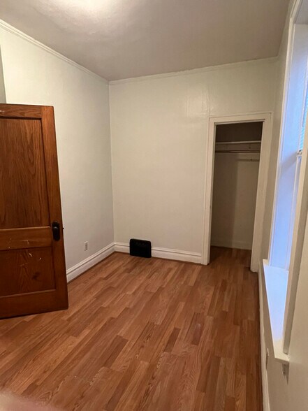 Building Photo - 5436 W 24th Pl