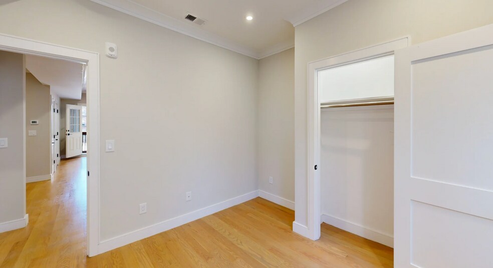 Building Photo - 164 Allston St