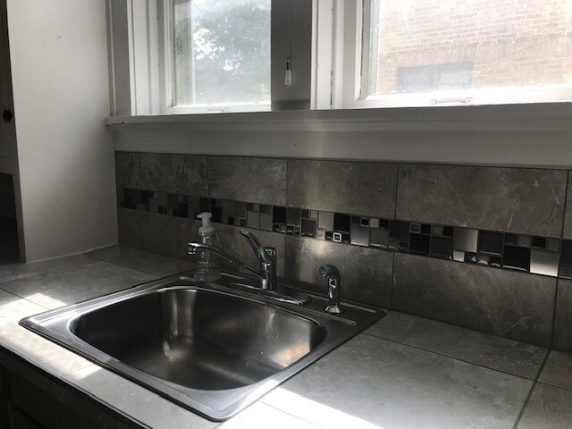 Building Photo - 4424 N Cramer St