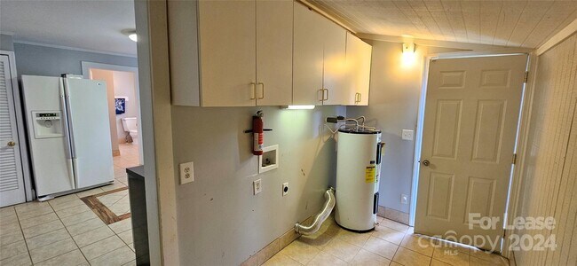 Building Photo - 168 Goodman Rd