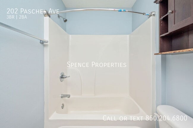 Building Photo - 202 Paschel Ave