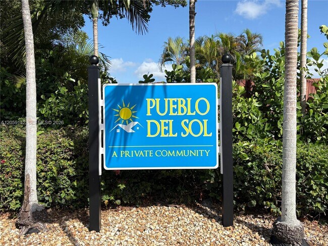 Building Photo - 6610 SW 104th Ct