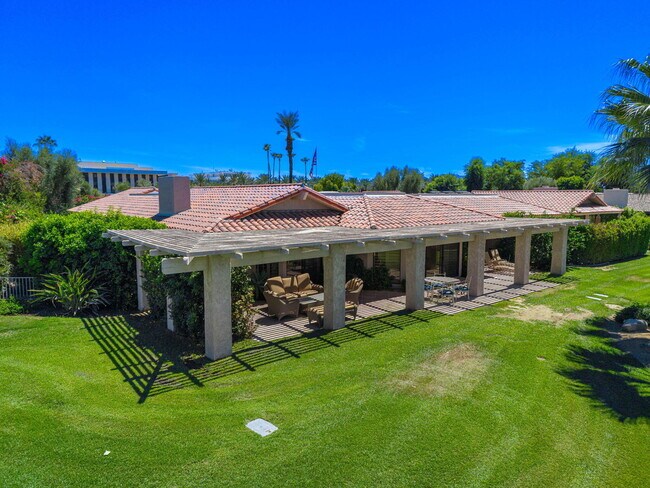 Building Photo - 5 Stanford Dr