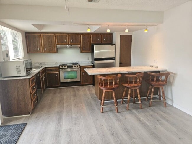 Building Photo - Lake View Rental available now