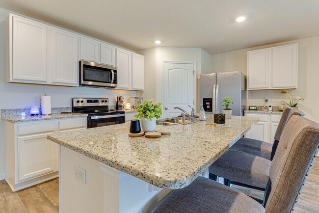 Building Photo - 1034 Limpkin St