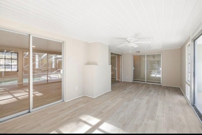 Building Photo - 835 Royal Palm Pl