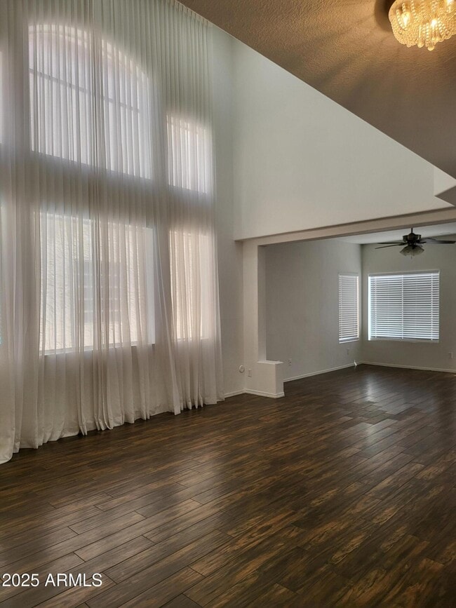 Building Photo - 4909 W Behrend Dr