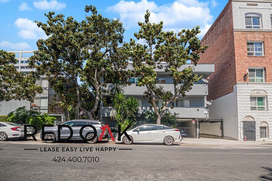 Building Photo - 7067 Hawthorn Ave