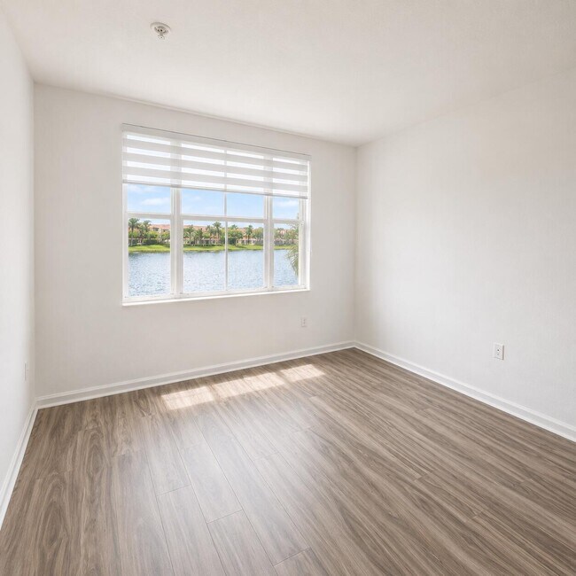 Building Photo - 4404 SW 160th Ave