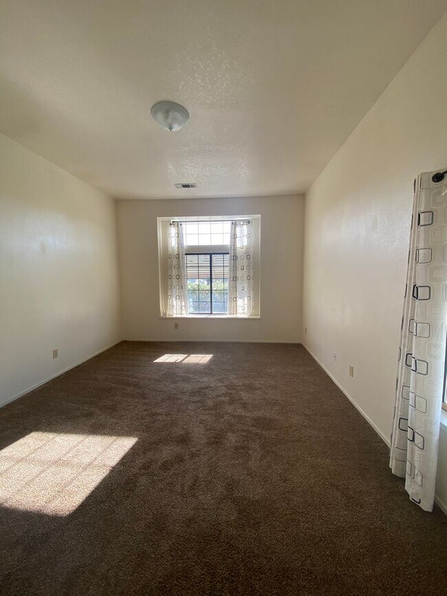 Building Photo - Get ready for Summer in this 3 BD 2 BA SW home with a Pool on a corner lot
