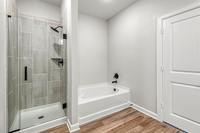 Building Photo - 15671 Honey Cv Dr
