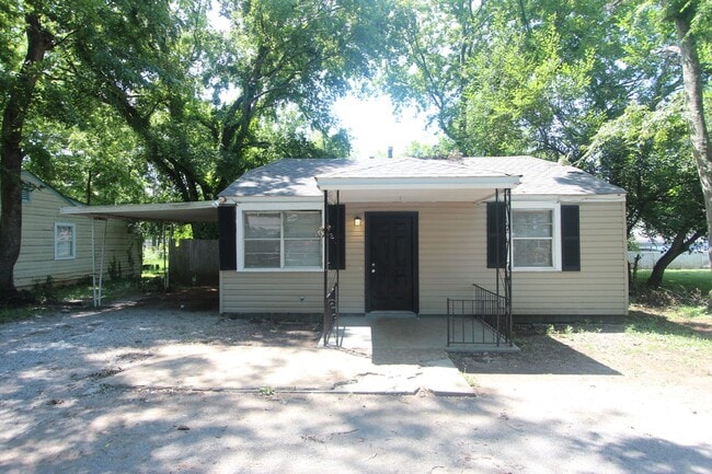 New On The Market! Fresh Updates!! - New On The Market!  Fresh Updates!!
